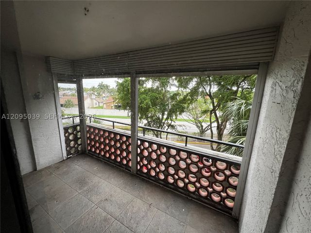 4222 Inverrary Blvd 4305, Lauderhill, FL 33319