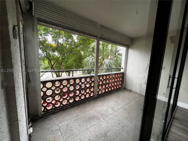 4222 Inverrary Blvd 4305, Lauderhill, FL 33319