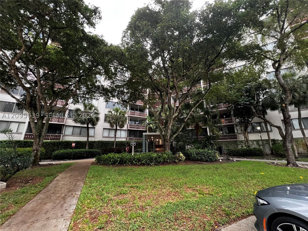4222 Inverrary Blvd 4305, Lauderhill, FL 33319