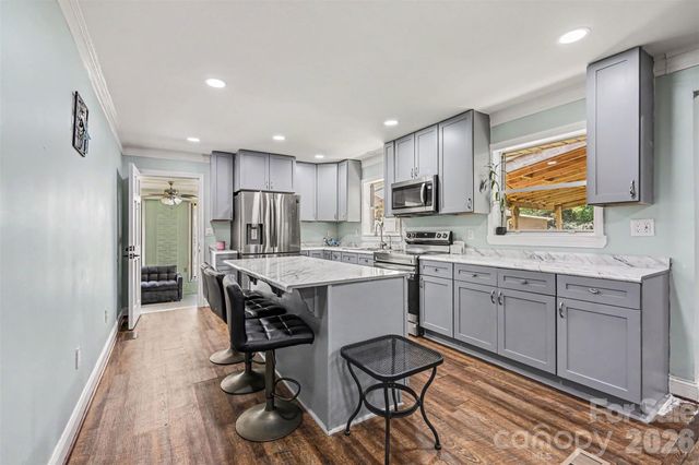 953 Twin Lakes Road, Rock Hill, SC 29732