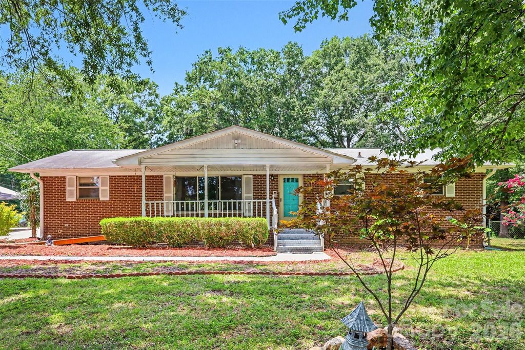 953 Twin Lakes Road, Rock Hill, SC 29732