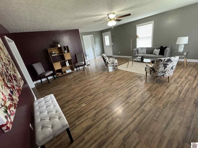 1500 Clayshire, Murray, KY 42071