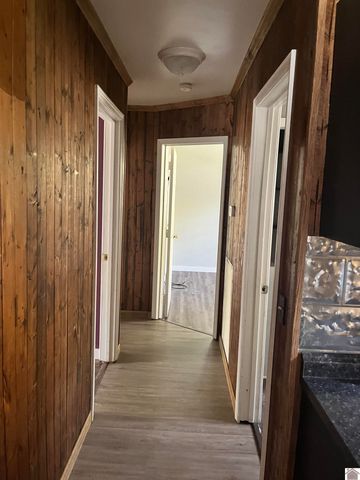 1500 Clayshire, Murray, KY 42071