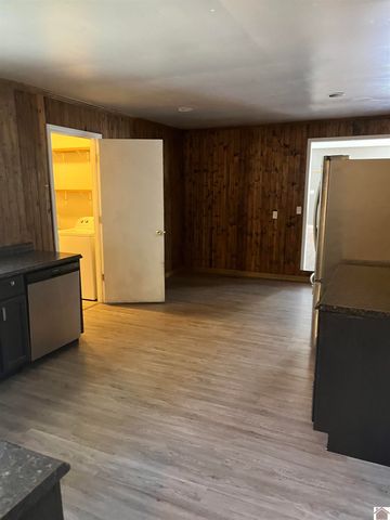 1500 Clayshire, Murray, KY 42071