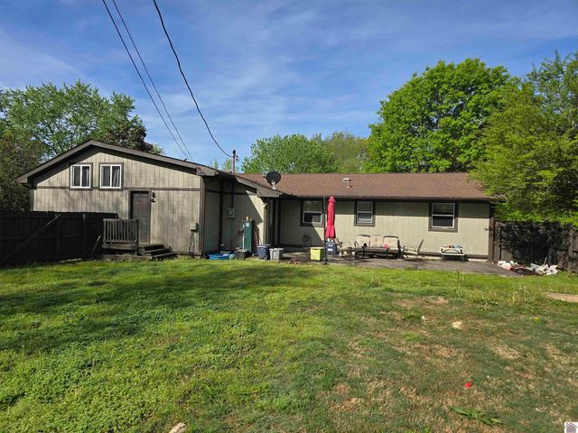 1500 Clayshire, Murray, KY 42071