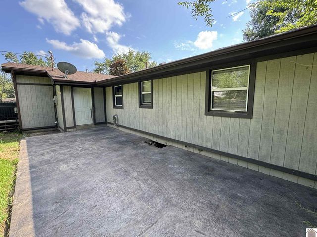 1500 Clayshire, Murray, KY 42071