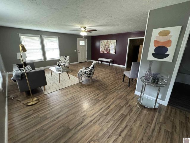 1500 Clayshire, Murray, KY 42071