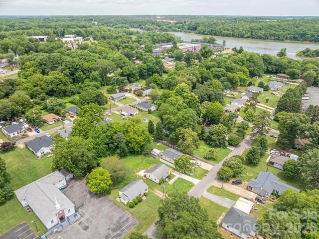 913 Edgemont Avenue, Belmont, NC 28012