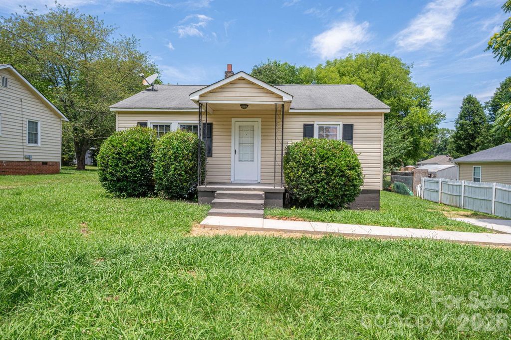 913 Edgemont Avenue, Belmont, NC 28012