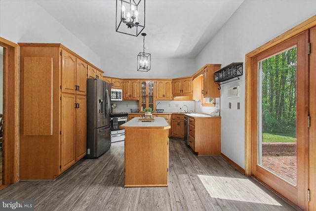 3600 COLONIAL RD, Dover, PA 17315