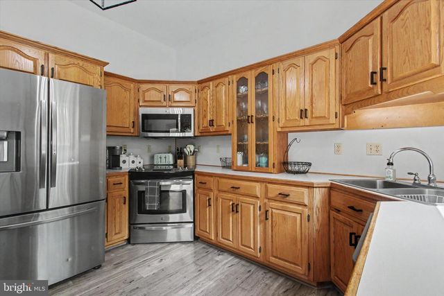 3600 COLONIAL RD, Dover, PA 17315