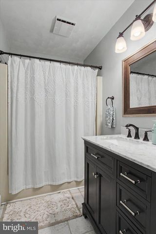 3600 COLONIAL RD, Dover, PA 17315