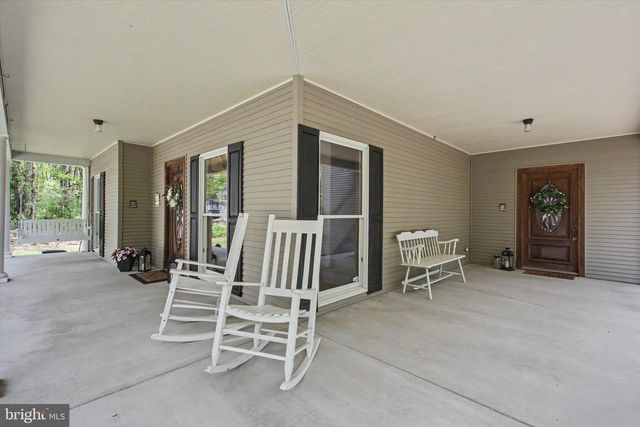 3600 COLONIAL RD, Dover, PA 17315