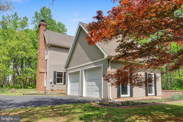 3600 COLONIAL RD, Dover, PA 17315