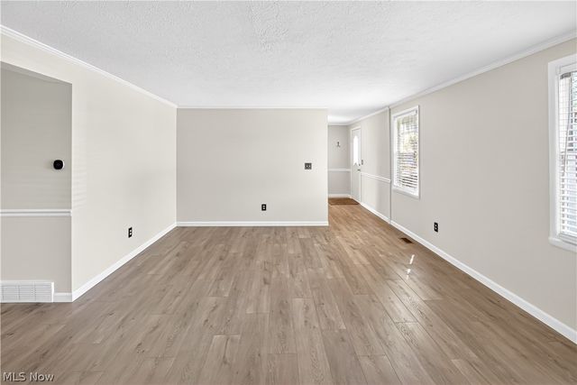 960 Red Oak Circle, Medina, OH 44256