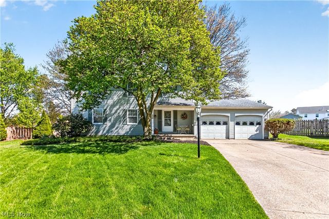 960 Red Oak Circle, Medina, OH 44256