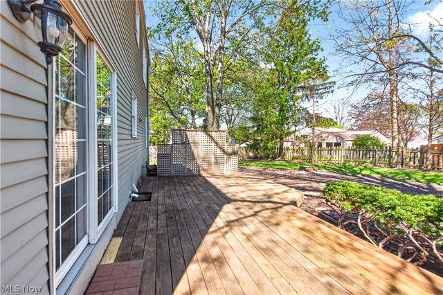 960 Red Oak Circle, Medina, OH 44256
