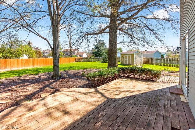 960 Red Oak Circle, Medina, OH 44256