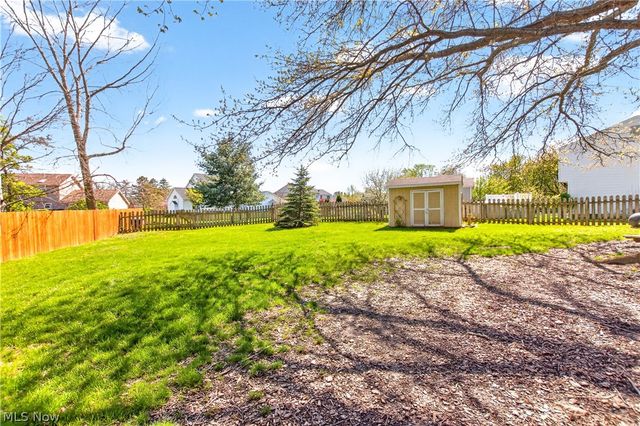 960 Red Oak Circle, Medina, OH 44256