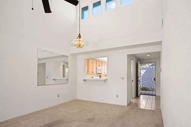1015 Gleneagles Place, Vista, CA 92081