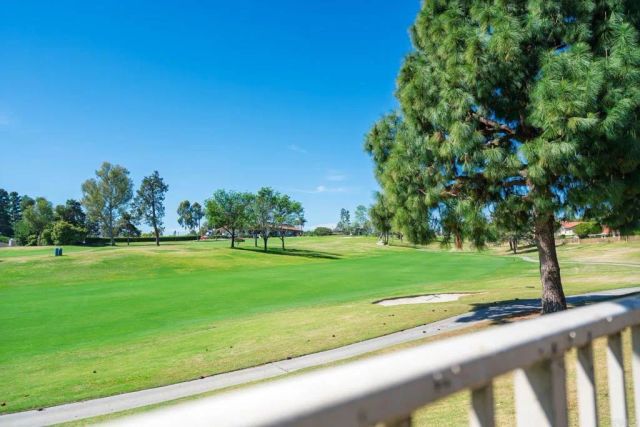 1015 Gleneagles Place, Vista, CA 92081