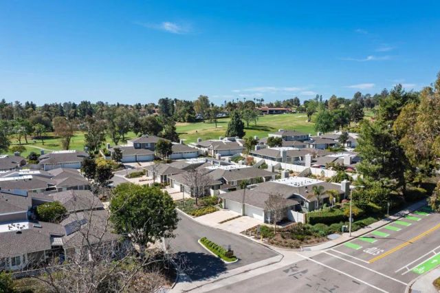 1015 Gleneagles Place, Vista, CA 92081