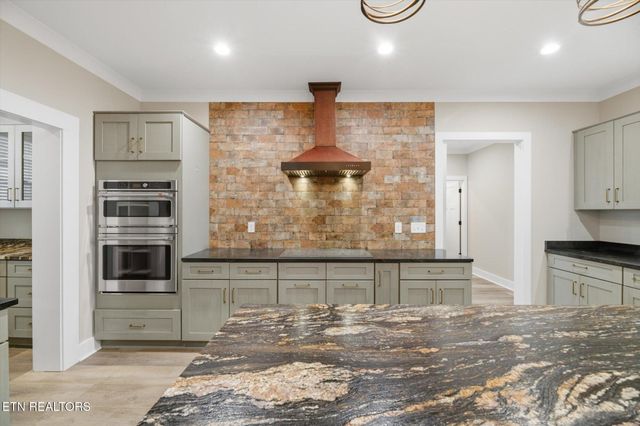 758 Lakeside Rd, Madisonville, TN 37354