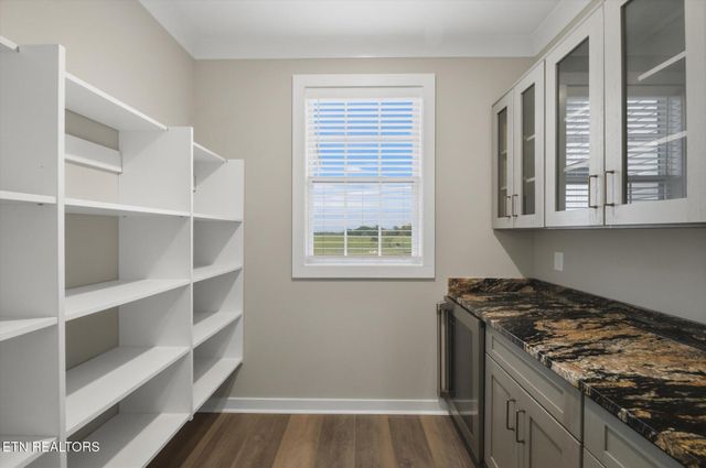 758 Lakeside Rd, Madisonville, TN 37354