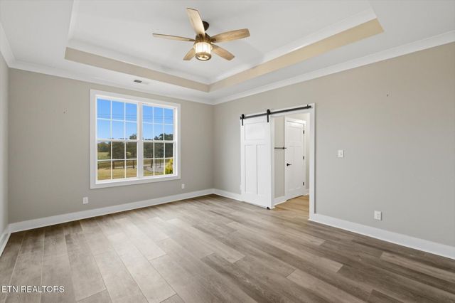 758 Lakeside Rd, Madisonville, TN 37354