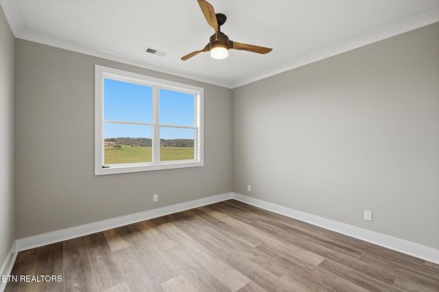 758 Lakeside Rd, Madisonville, TN 37354