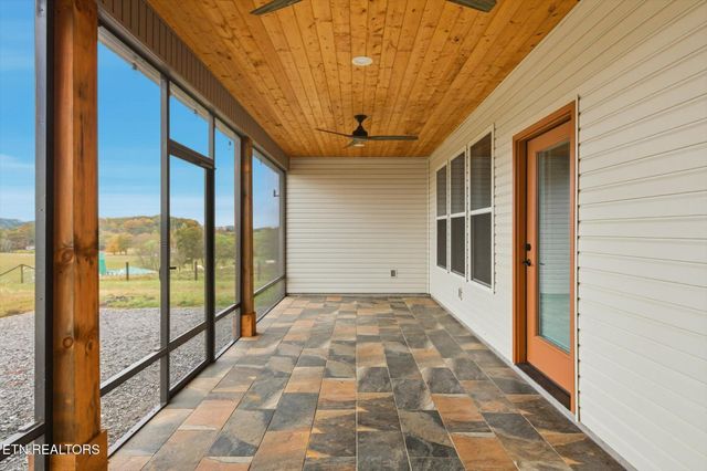 758 Lakeside Rd, Madisonville, TN 37354