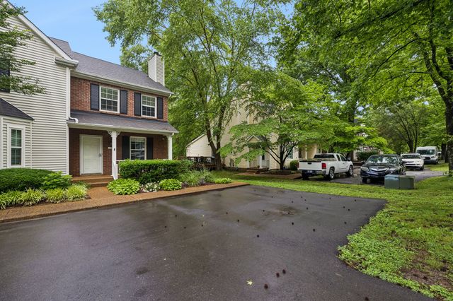 1273 Carriage Park Dr, Franklin, TN 37064