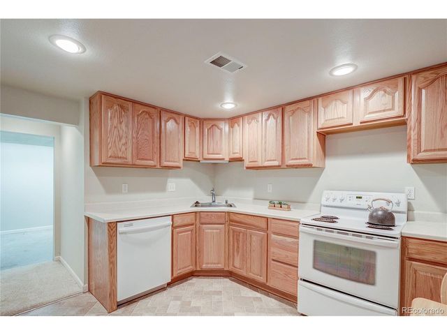 16754 E Kepner Pl, Aurora, CO 80017
