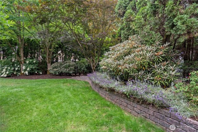 10306 192nd Avenue NE, Redmond, WA 98053