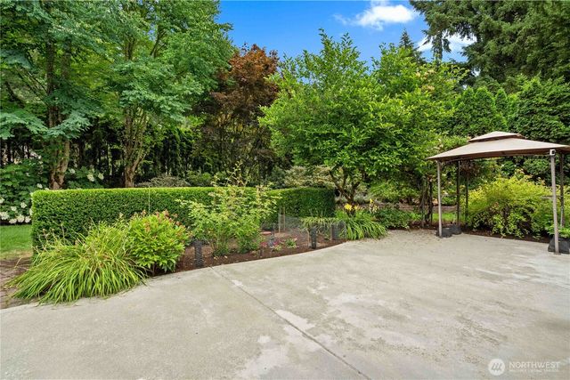 10306 192nd Avenue NE, Redmond, WA 98053