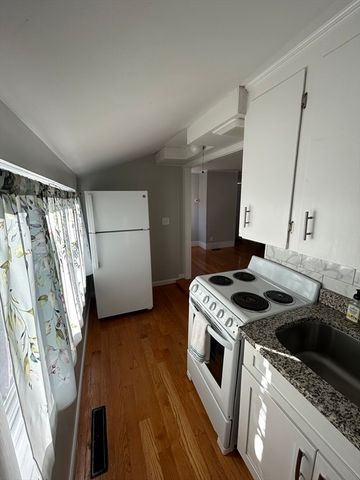 41 Union St R, Rockland, MA 02370