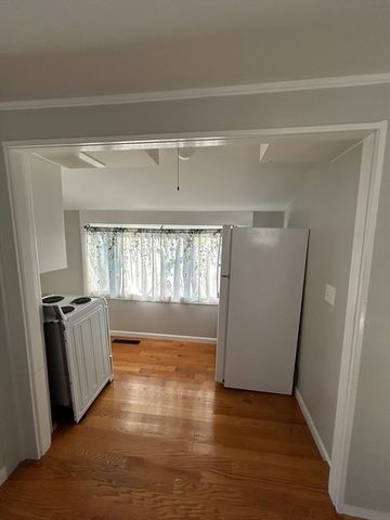 41 Union St R, Rockland, MA 02370