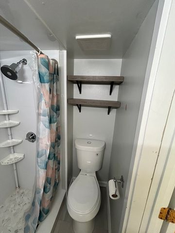 41 Union St R, Rockland, MA 02370