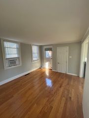 41 Union St R, Rockland, MA 02370
