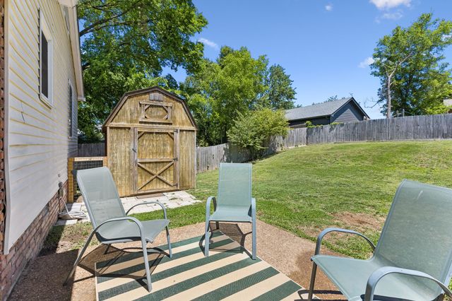 4950 Barella Dr, Antioch, TN 37013