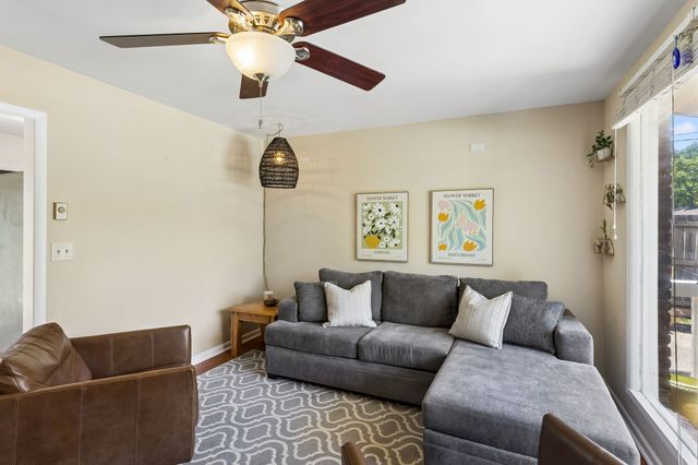 4950 Barella Dr, Antioch, TN 37013