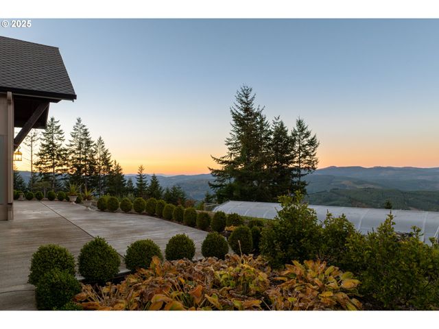 421 WOODLAND HEIGHTS Rd, Woodland, WA 98674