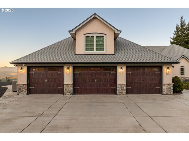421 WOODLAND HEIGHTS Rd, Woodland, WA 98674