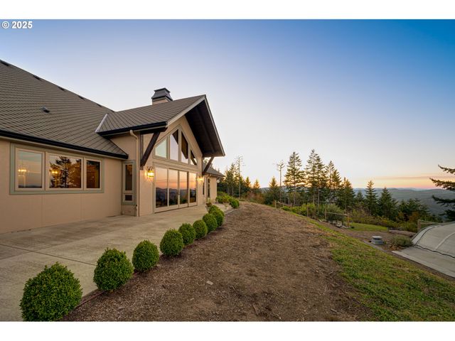 421 WOODLAND HEIGHTS Rd, Woodland, WA 98674