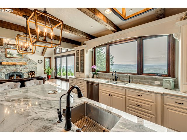 421 WOODLAND HEIGHTS Rd, Woodland, WA 98674