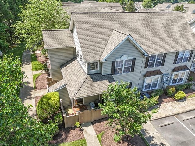 210 Sandy Beach CT, Suffolk, VA 23435