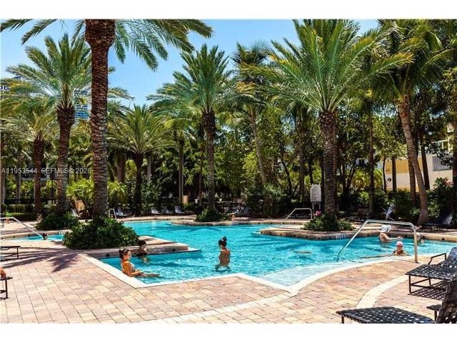 17125 N Bay Rd 3404, Sunny Isles Beach, FL 33160