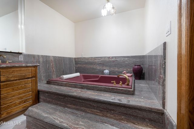 40656 W 30th Street, Palmdale, CA 93551