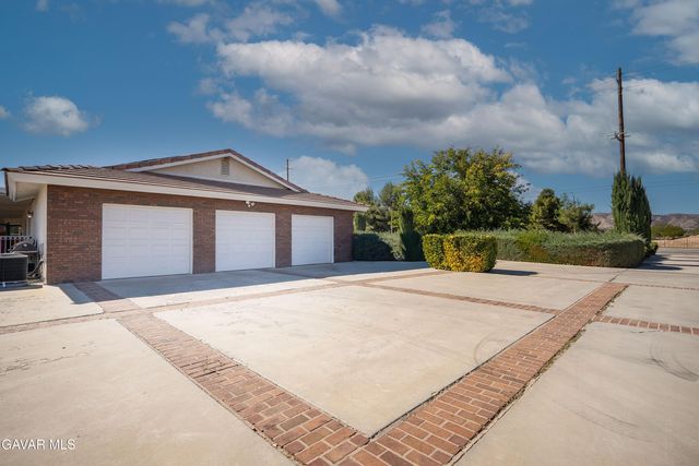 40656 W 30th Street, Palmdale, CA 93551