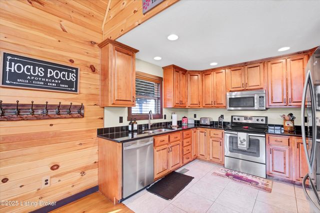 184 Furnace Branch Rd, Bee Spring, KY 42207